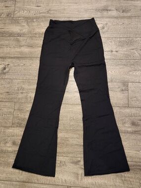 NWT Lemonsky Women's Flare Yoga Pants Black Size M Crossover Waist